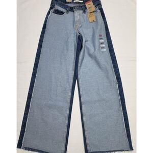 Levi's 94 baggy Wide leg mid rise loose hips and thigh W25''x L31''  women's